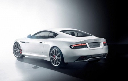 Aston Martin giới thiệu phiên bản đặc biệt của xe DB9 ảnh 1