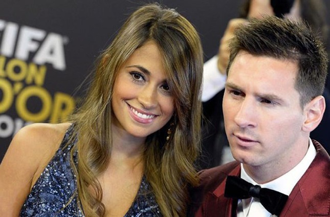 Bạn gái Messi cãi nhau 'như mổ bò' với vợ thủ môn Argentina ảnh 1