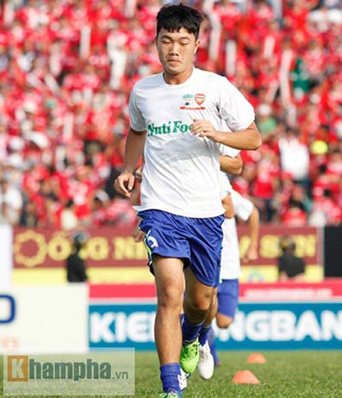 ĐTLA vs HAGL (2-1): Công Phượng mờ nhạt ảnh 1