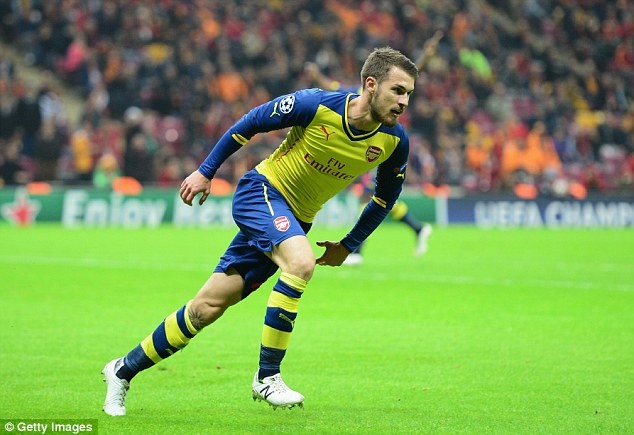 HLV Wenger nhận tin sét đánh từ học trò ảnh 1