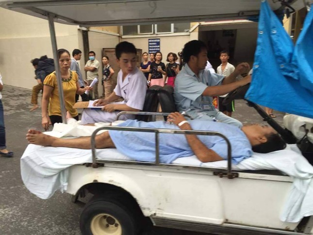 Sập nhà cũ ở Hà Nội, hai người tử vong dưới đống đổ nát ảnh 45