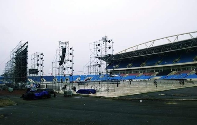 Olympic Việt Nam đã về tới sân bay Nội Bài ảnh 40