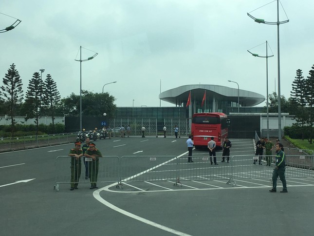 Olympic Việt Nam đã về tới sân bay Nội Bài ảnh 15