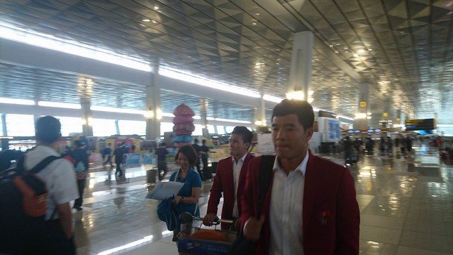 Olympic Việt Nam đã về tới sân bay Nội Bài ảnh 3