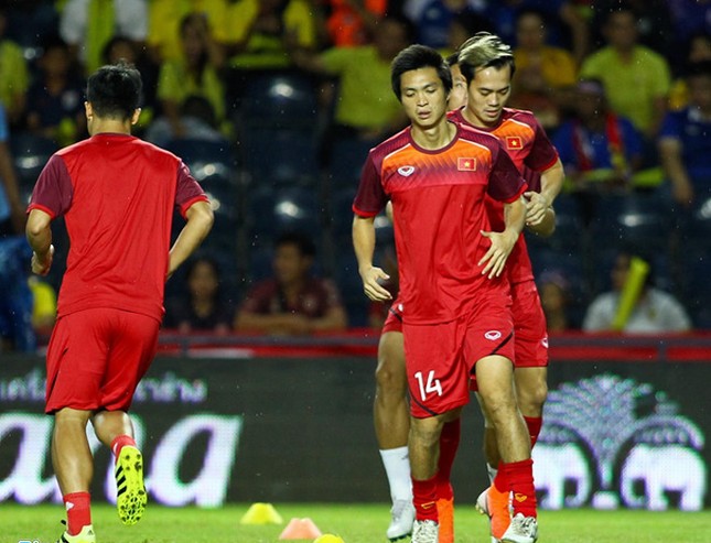 Anh Đức ghi bàn phút bù giờ, tuyển Việt Nam hạ Thái Lan vào chung kết King's Cup ảnh 11