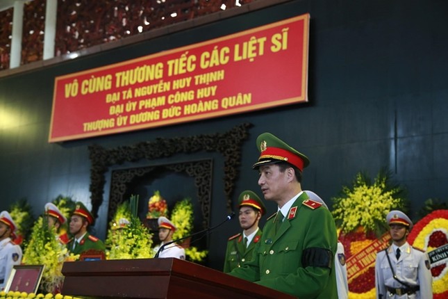 Tiễn biệt 3 liệt sĩ công an hy sinh ở Đồng Tâm ảnh 29