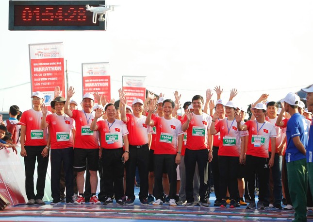 Tiền Phong Marathon 2020: Những ngôi vô địch xứng đáng ảnh 41
