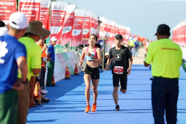 Tiền Phong Marathon 2020: Những ngôi vô địch xứng đáng ảnh 76