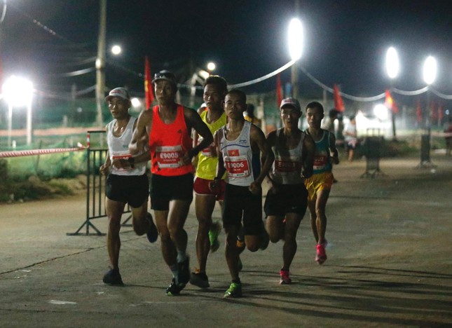 Tiền Phong Marathon 2020: Những ngôi vô địch xứng đáng ảnh 9