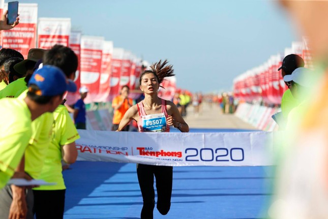 Tiền Phong Marathon 2020: Đường đua nhiều bất ngờ ảnh 3