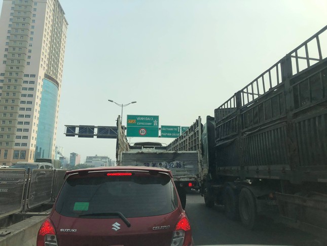 Đường vành đai 3 trên cao ùn tắc kinh hoàng cả hai chiều, kéo dài 7km ảnh 4