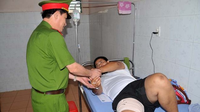 Thiếu úy công an kể phút đấu súng với 25 tội phạm ma túy ảnh 1