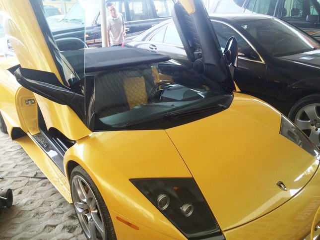 Thu giữ siêu xe Lamborghini dùng giấy tờ giả của đại gia phố núi ảnh 2