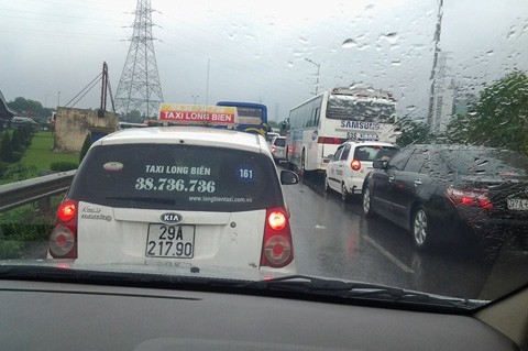Tai nạn liên hoàn, 3 tiếng chưa ra khỏi cửa ngõ thủ đô ảnh 3