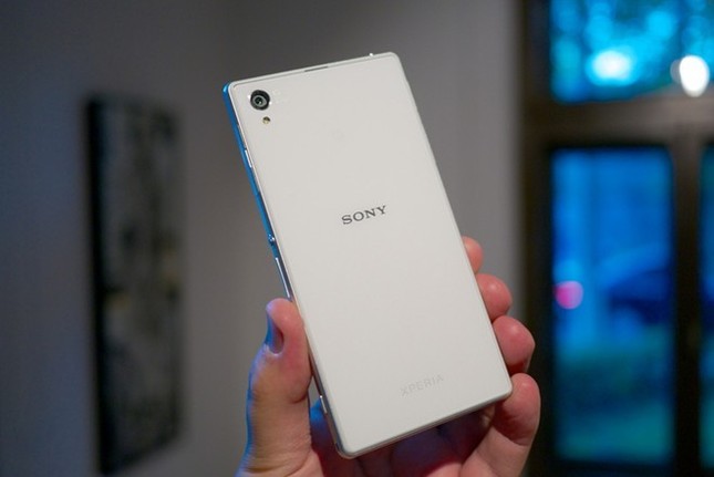 Loạt smartphone mất giá đầu năm 2015 ảnh 4