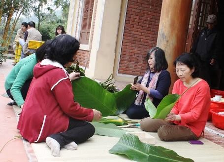 Gói bánh chưng dâng cúng Đại tướng tại Vũng Chùa - Đảo Yến ảnh 1