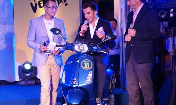 Vespa Sprint phiên bản Del Piero giá bao nhiêu? ảnh 4