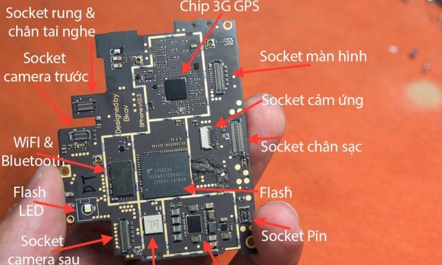 Gỡ tung Bphone tìm nguồn gốc linh kiện ảnh 1
