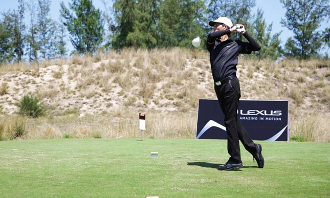Giải golf Lexus treo thưởng xế hộp tiền tỷ ảnh 1