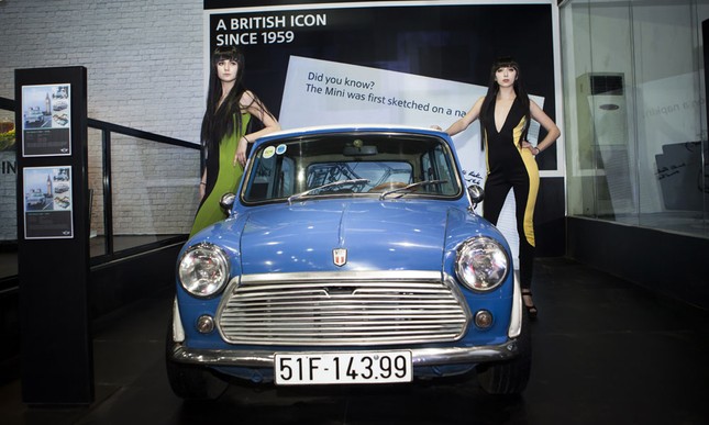 Xế hộp Mr. Bean gây chú ý tại Triển lãm ô tô quốc tế ảnh 4