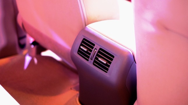 Nissan gây ấn tượng ở phân khúc bán tải với Navara mới ảnh 10