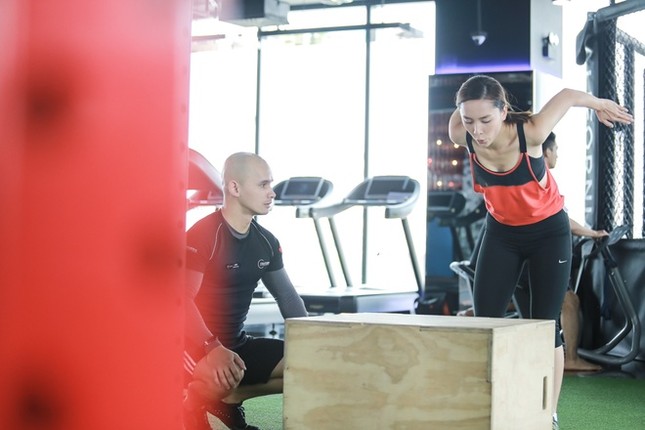 Quá trình tập luyện khám phá Sơn Đoòng của Á hậu Thiên Lý ảnh 6
