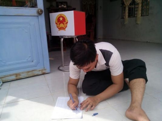 Biên giới, vùng sâu ở ĐBSCL nhộn nhịp đón bầu cử ảnh 3