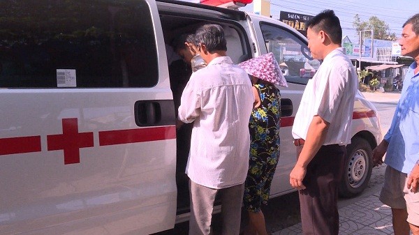 Điều tra thiếu niên khuyết tật bị mẹ ruột bạo hành ảnh 1