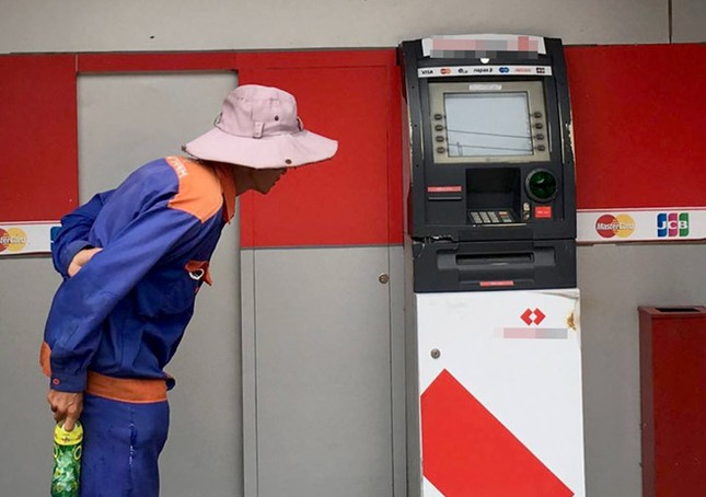 Bản tin 14H: Bình gas mini nổ, thanh niên bị mất bàn tay, vỡ lồng ngực ảnh 1