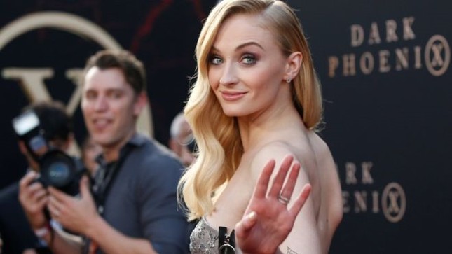 Thành Long và loạt sao Hollywood lọt top 'nguy hiểm nhất Internet' ảnh 2
