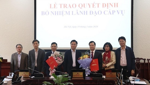 Bản tin 8H: Nhân sự mới Bộ Tư pháp, Bộ TN&MT ảnh 1