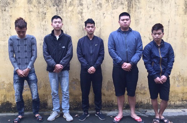 Bắt 5 kẻ đánh vỡ mũi bác sĩ ngay tại trung tâm y tế ảnh 2