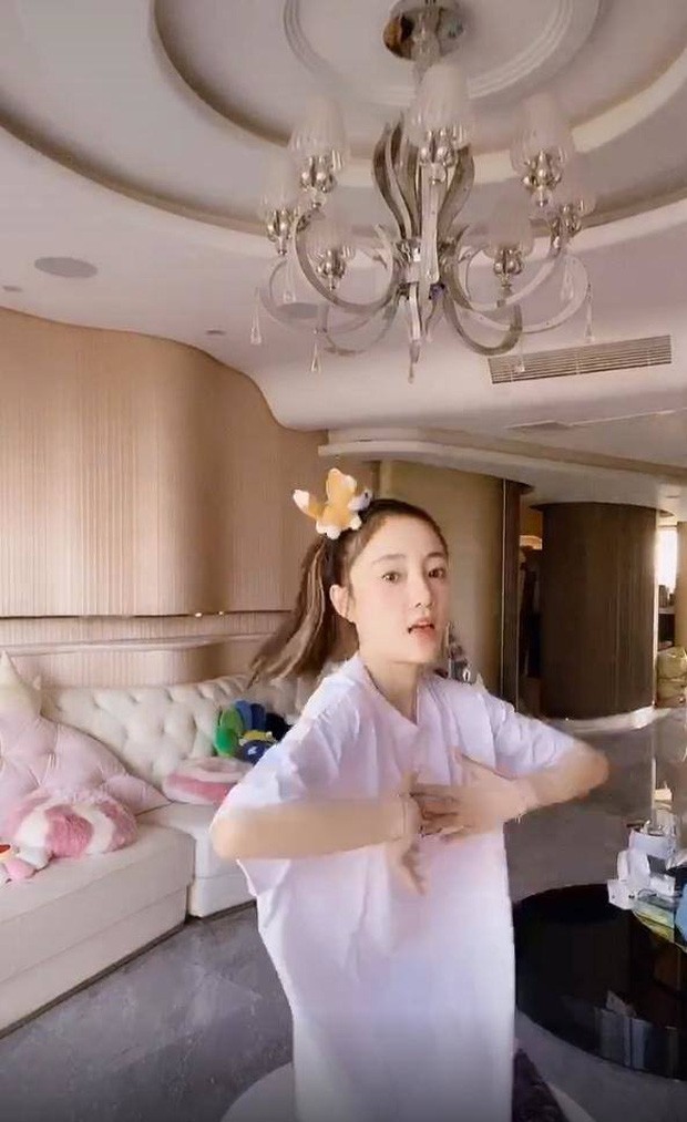 Tung video khoe nhà sang, eo thon, Lý Tiểu Lộ bị dân mạng ‘ném đá’ vì ở bẩn ảnh 4