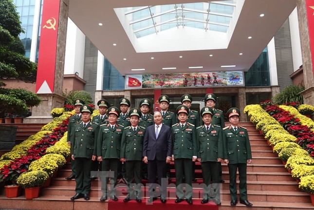 Thủ tướng chúc Tết, giao lưu với chiến sĩ biên phòng và quân dân biên giới, hải đảo ảnh 3