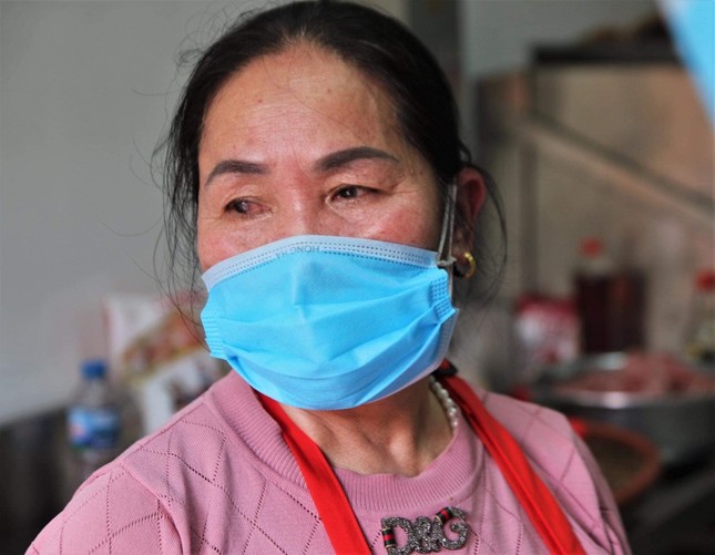 Chuyện ít biết về căn bếp 'không ngủ' ở tâm dịch COVID-19 Hải Dương ảnh 1