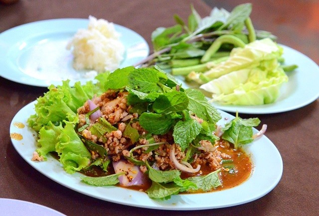 Theo ngôn ngữ Lào, món “lạp” dùng trong ngày Tết có nghĩa là gì?
