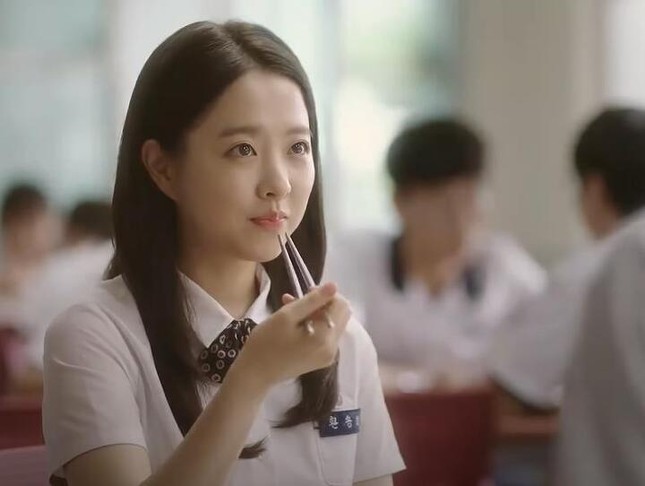 Loạt sao ‘hack tuổi’ của showbiz Hàn, U40 vẫn dễ dàng vào vai học sinh cấp 3 ảnh 16
