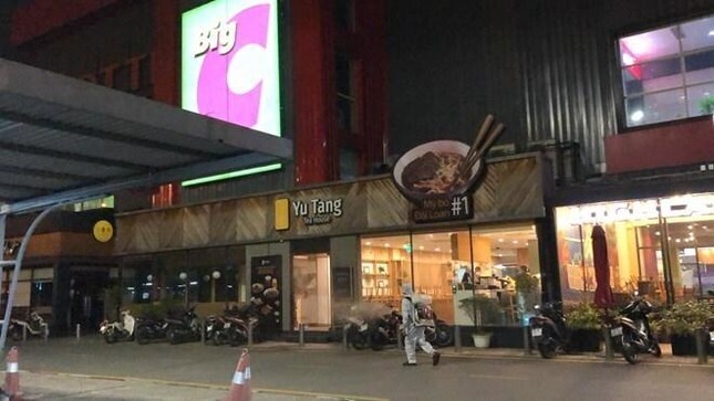 Bản tin 8H: Thực hư thông tin người Ấn Độ ngã và nôn ra máu trong siêu thị ảnh 1