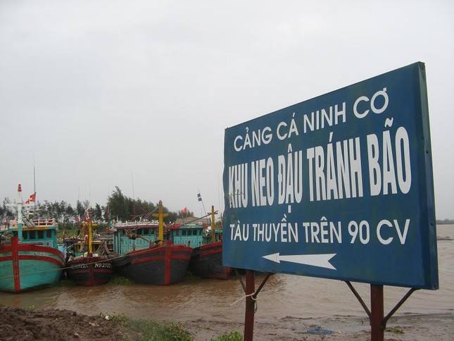 Sáng mai, bão số 1 suy yếu thành áp thấp ảnh 10