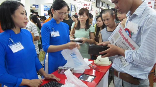 Nhiều khách hàng đã lựa chọn nhà sách Tiền Phong để mua sắm
