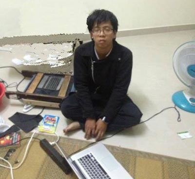 Sinh viên tài năng lộ diện 'trùm hacker' ảnh 1