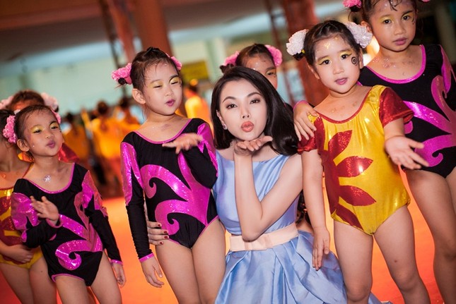Trà Ngọc Hằng lộng lẫy làm MC Aerobic nhí Hà Nội ảnh 6