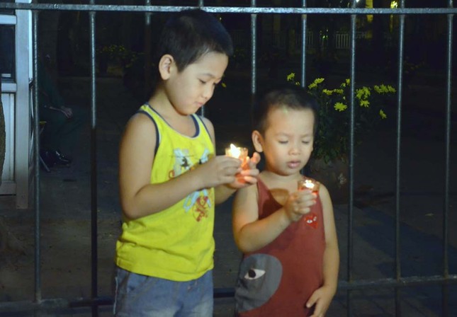 Người dân Thủ đô tưởng nhớ Đại tướng Võ Nguyên Giáp ảnh 8