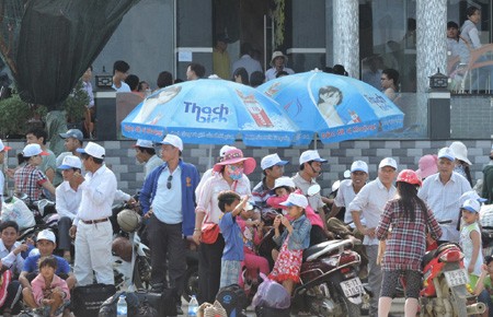 Khách chật vật rời đảo Lý Sơn sau dịp nghỉ lễ ảnh 6