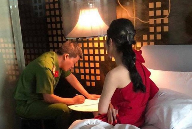 Từ người mẫu, hoa khôi thành kẻ 'dắt mối' đường dây bán dâm chục nghìn USD ảnh 2