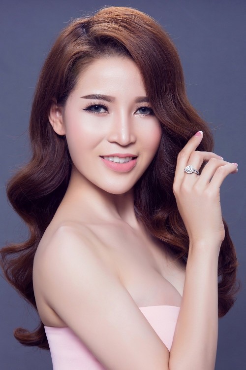 Từ người mẫu, hoa khôi thành kẻ 'dắt mối' đường dây bán dâm chục nghìn USD ảnh 6
