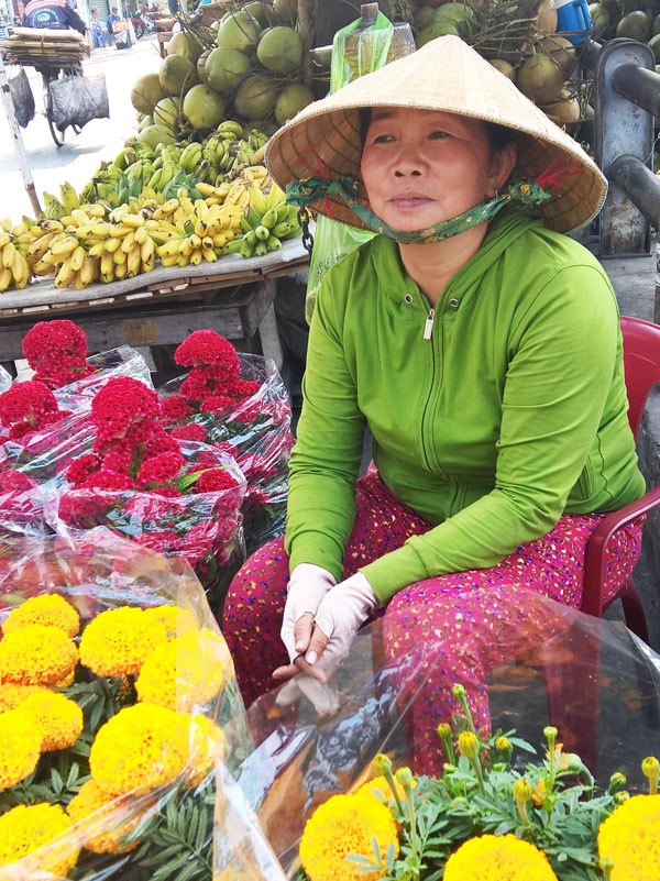 Độc đáo những chiếc thuyền hoa ở xóm vạn chài ngày cận tết ảnh 3