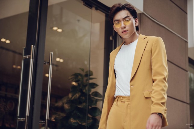 Hot boy đa tài Long Hoàng - “nam thần” triển vọng của V-biz ảnh 4
