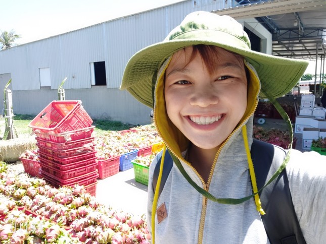 Cô sinh viên Nông nghiệp một mình đạp xe xuyên Việt và ước mơ cho “một Việt Nam đáng sống” ảnh 3
