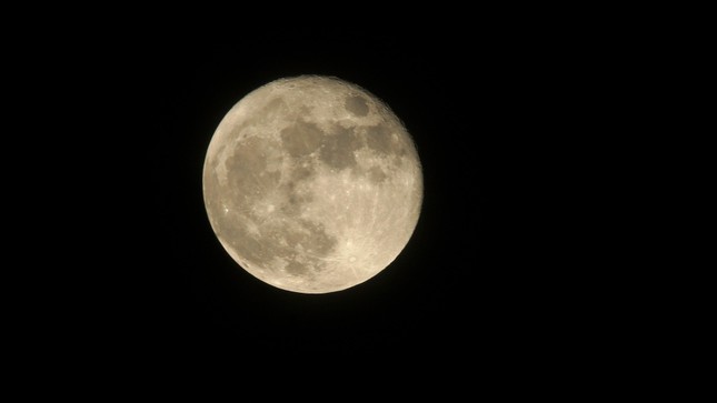 Ngắm trăng tròn 16 đẹp lung linh ở Hà Nội ảnh 1